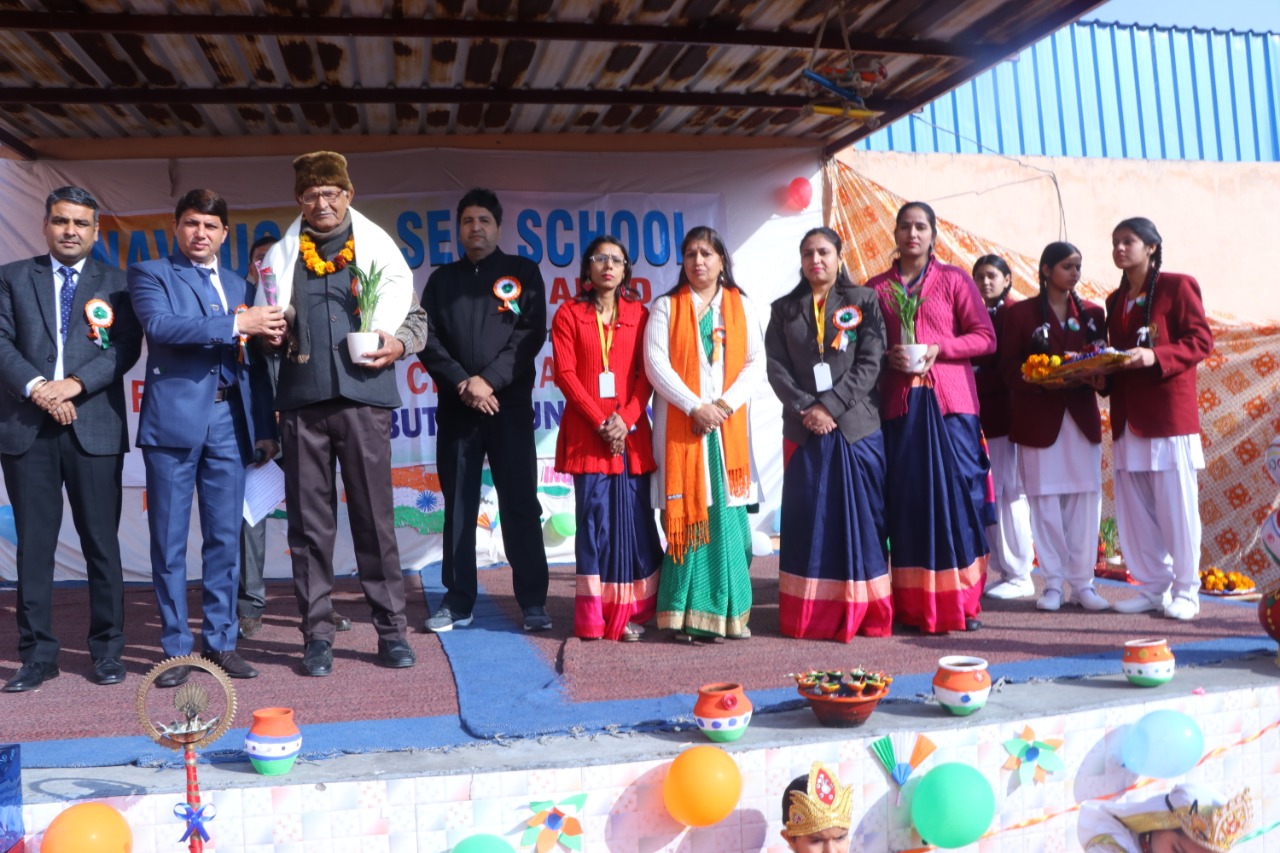 Navyug sr.sec.school में 70वा गणतंत्र दिवस बड़ी धूमधाम से मनाया गया