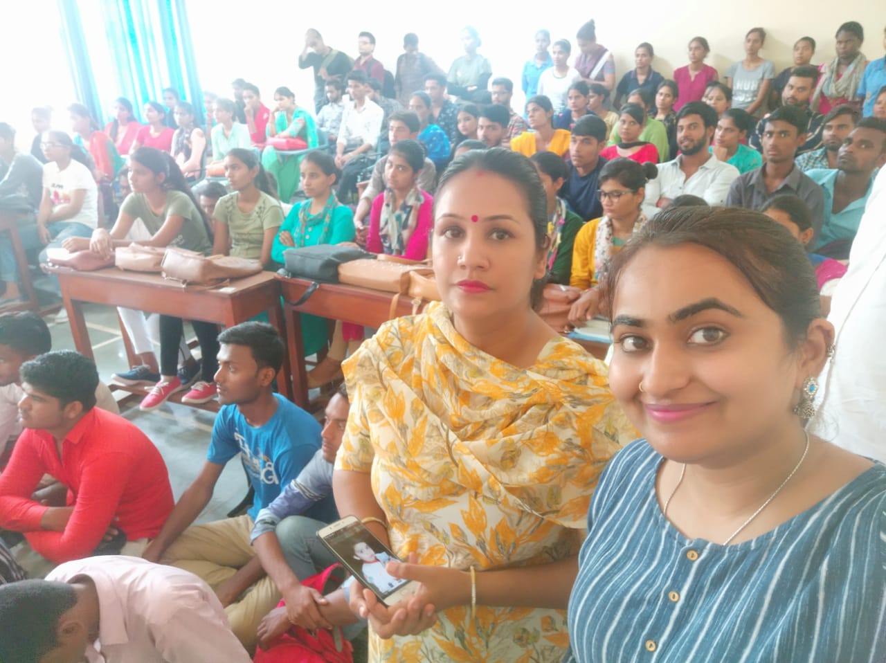 राजकीय महाविद्यालय तिगांव में फिट इंडिया मूवमेंट का एक कार्यक्रम जो पीएम मोदी के द्वारा इंदिरा गांधी स्टेडियम में चला उसका दिल्ली से सीधा प्रसारण महाविद्यालय के समस्त विद्यार्थियों को दिखाया गया