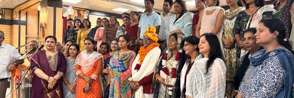 शताब्दी महाविद्यालय में गैर-शिक्षण कर्मचारी का सम्मानपूर्वक सेवानिवृत्ति समारोह